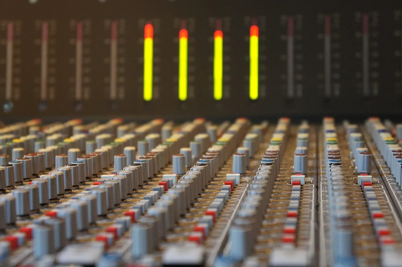 sound studo, mixing, console, desk, mixer, sound, equalizer, recording, recording studio, poti, meter, volume, brown desk, equalizer, recording studio, recording studio, recording studio, recording studio, recording studio