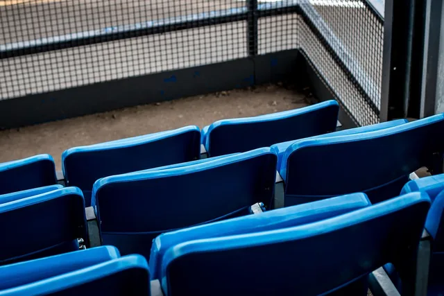 seats, blue, chair, modern, seating, public, design, comfortable, stadium, audience, sitting. Publikumsdaten mit klaren Definitionen anfordern